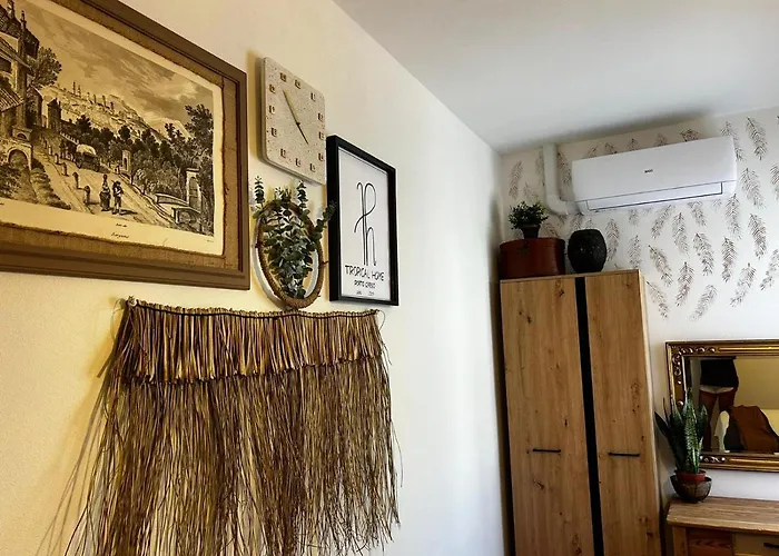 Apartment Tropical